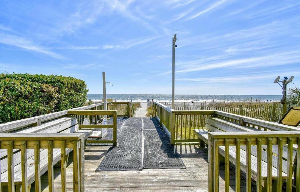 Carolinian Beach Resort 2133 Миртл-Бич Экстерьер фото
